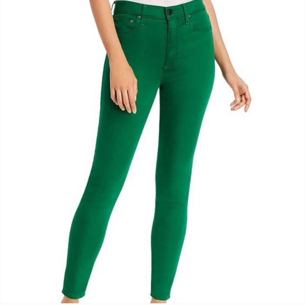 Alice & Olivia High
Rise Skinny Jean in
"Basil"